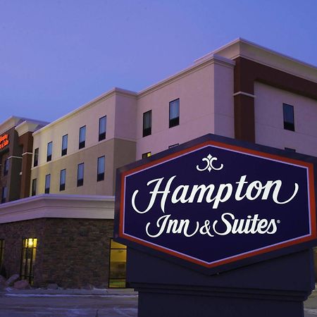 Hampton Inn & Suites Bismarck Northwest Exterior foto