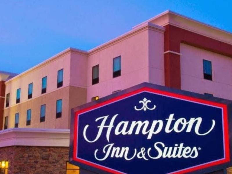 Hampton Inn & Suites Bismarck Northwest Exterior foto